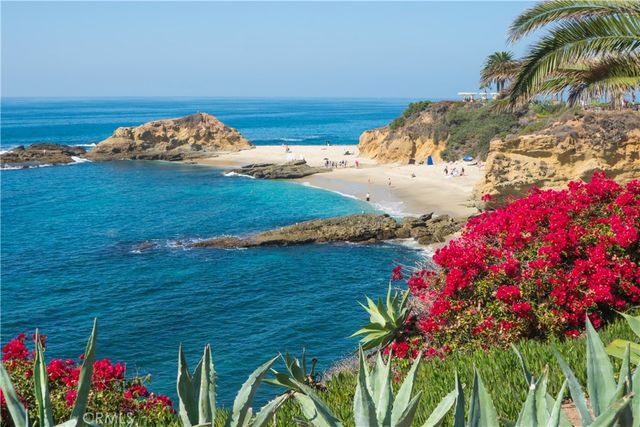 137 Cypress Dr, Laguna Beach, CA 92651