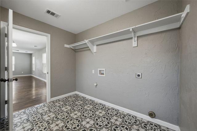 505 S 5th Street, Crandall, TX 75114