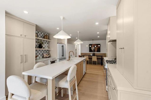 3740 Grecourt Way, Carlsbad, CA 92008