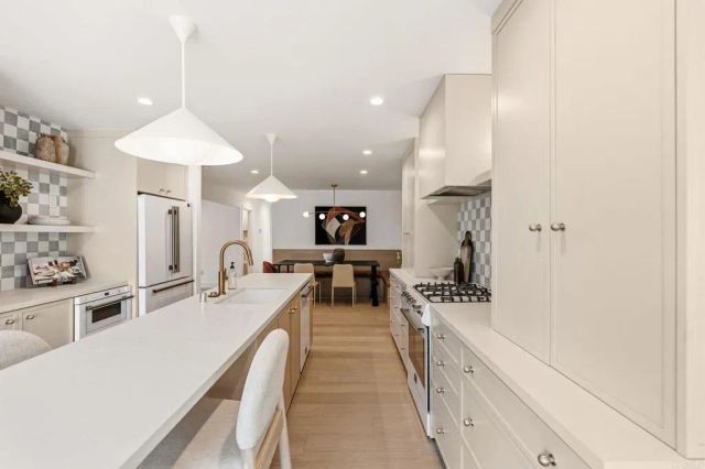 3740 Grecourt Way, Carlsbad, CA 92008