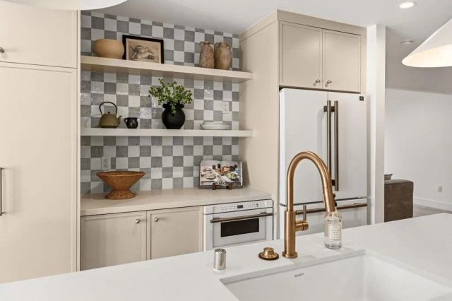 3740 Grecourt Way, Carlsbad, CA 92008