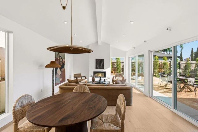 3740 Grecourt Way, Carlsbad, CA 92008