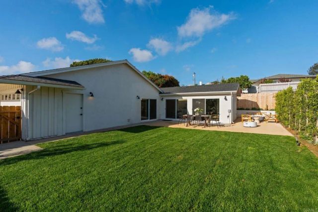 3740 Grecourt Way, Carlsbad, CA 92008