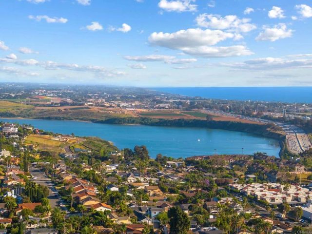 3740 Grecourt Way, Carlsbad, CA 92008