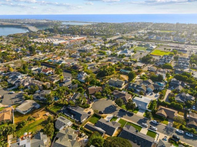 3740 Grecourt Way, Carlsbad, CA 92008