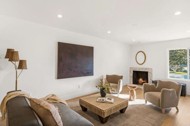 3740 Grecourt Way, Carlsbad, CA 92008