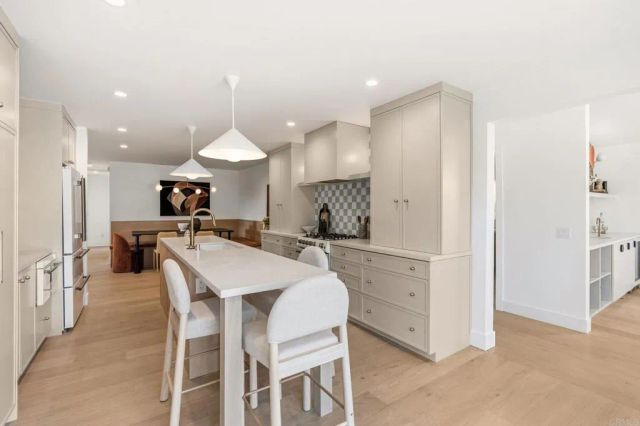 3740 Grecourt Way, Carlsbad, CA 92008