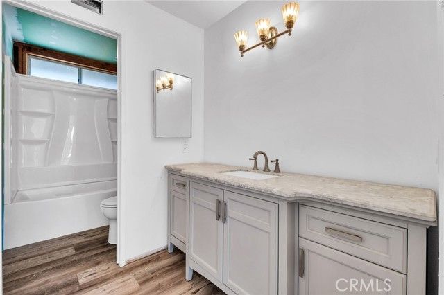 12603 Oakthorn, La Mirada, CA 90638