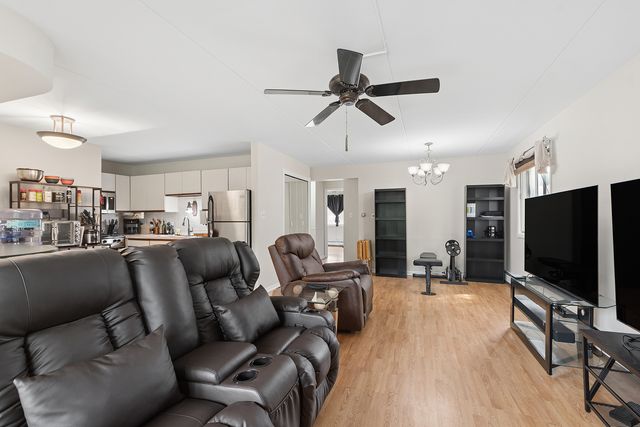 5330 Waterbury Drive 1603, Crestwood, IL 60418