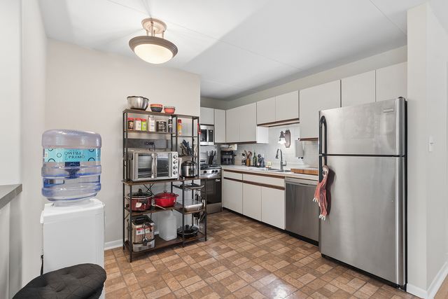 5330 Waterbury Drive 1603, Crestwood, IL 60418