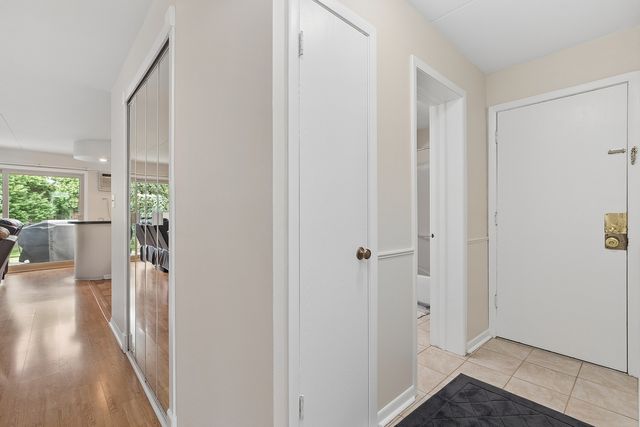 5330 Waterbury Drive 1603, Crestwood, IL 60418
