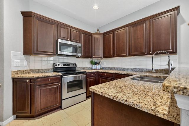 19204 STONE HEDGE DRIVE, Tampa, FL 33647