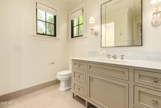5843 E EXETER Boulevard, Phoenix, AZ 85018