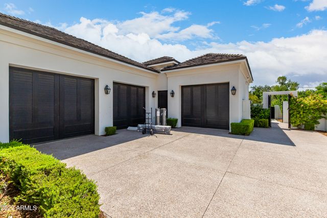5843 E EXETER Boulevard, Phoenix, AZ 85018