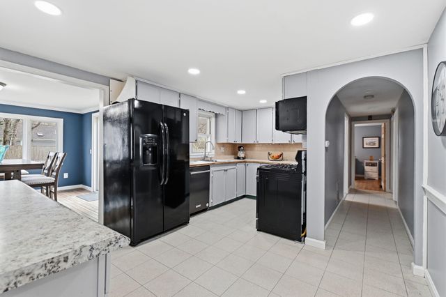 66 Arrowhead Drive, Hyannis, MA 02601