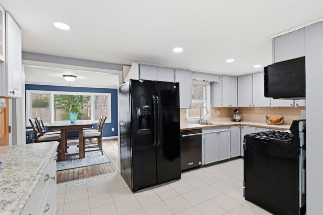 66 Arrowhead Drive, Hyannis, MA 02601