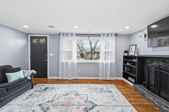 66 Arrowhead Drive, Hyannis, MA 02601