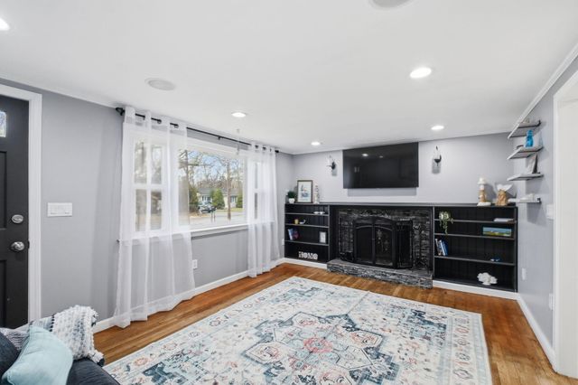 66 Arrowhead Drive, Hyannis, MA 02601