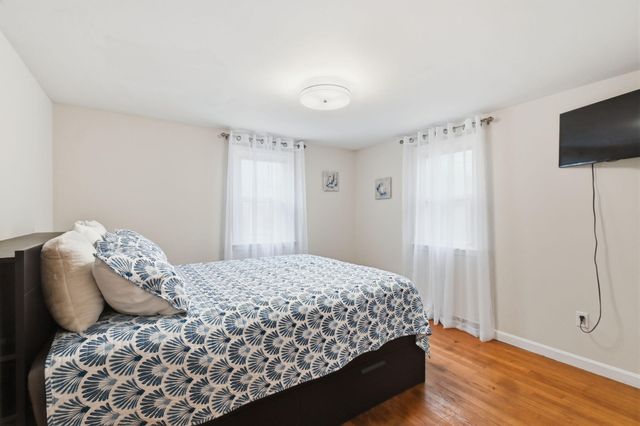 66 Arrowhead Drive, Hyannis, MA 02601