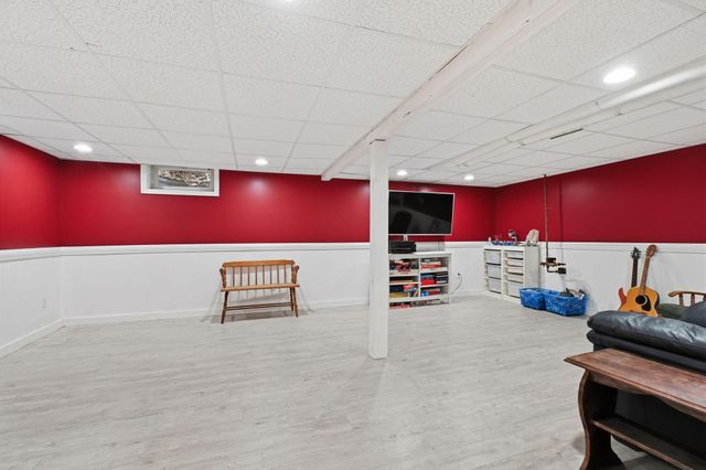 66 Arrowhead Drive, Hyannis, MA 02601