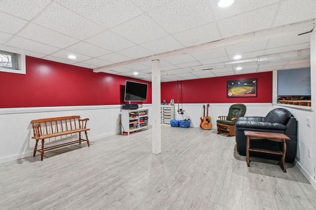 66 Arrowhead Drive, Hyannis, MA 02601