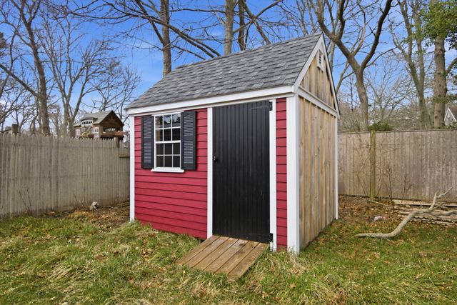 66 Arrowhead Drive, Hyannis, MA 02601