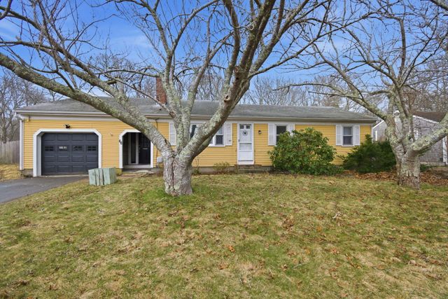 66 Arrowhead Drive, Hyannis, MA 02601