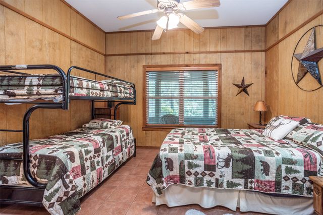 16 Park Tree Lane, Gordonville, TX 76245