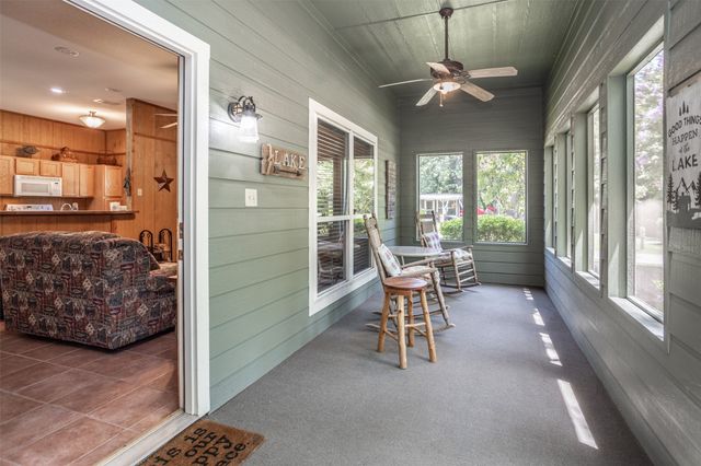 16 Park Tree Lane, Gordonville, TX 76245