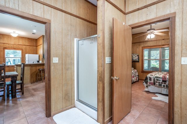16 Park Tree Lane, Gordonville, TX 76245