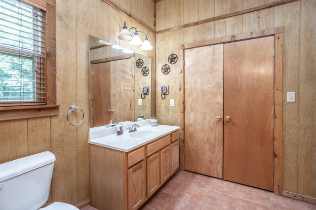 16 Park Tree Lane, Gordonville, TX 76245