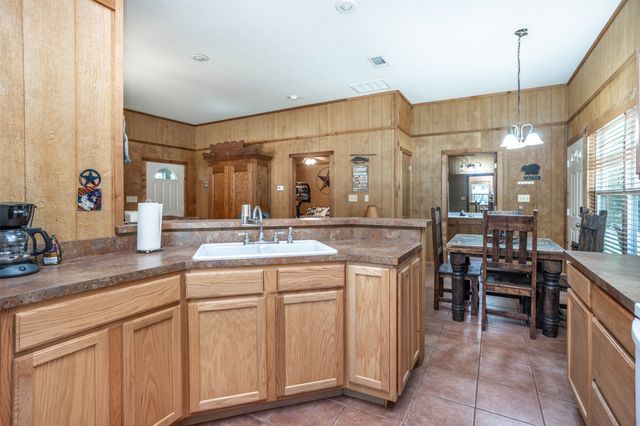 16 Park Tree Lane, Gordonville, TX 76245