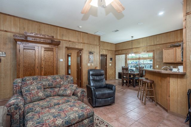 16 Park Tree Lane, Gordonville, TX 76245