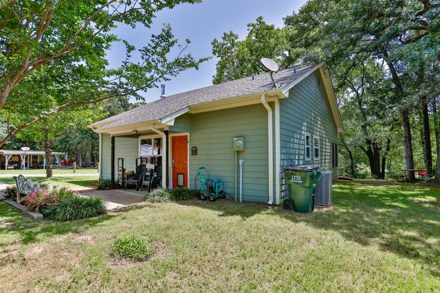 16 Park Tree Lane, Gordonville, TX 76245