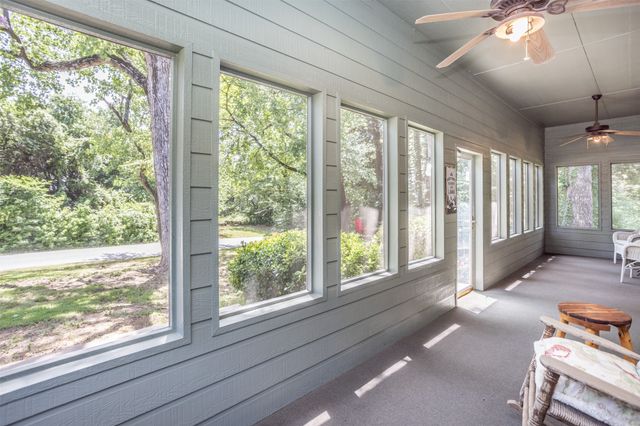16 Park Tree Lane, Gordonville, TX 76245