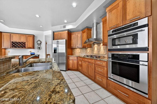 11486 N Civano Place, Tucson, AZ 85737