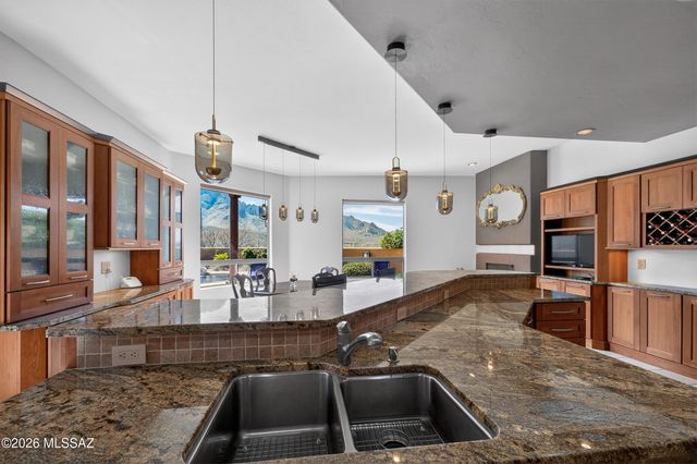 11486 N Civano Place, Tucson, AZ 85737
