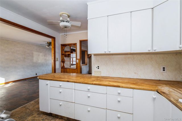 54 31st Street, Copiague, NY 11726