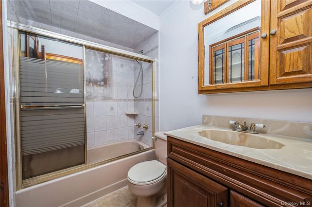 54 31st Street, Copiague, NY 11726