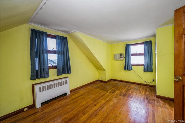 54 31st Street, Copiague, NY 11726