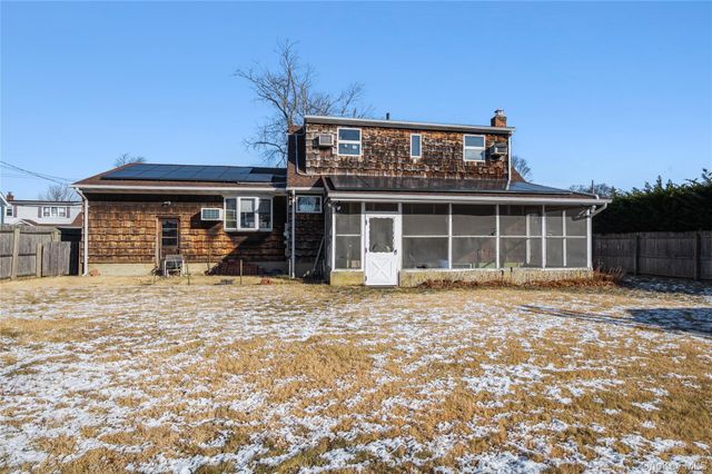 54 31st Street, Copiague, NY 11726