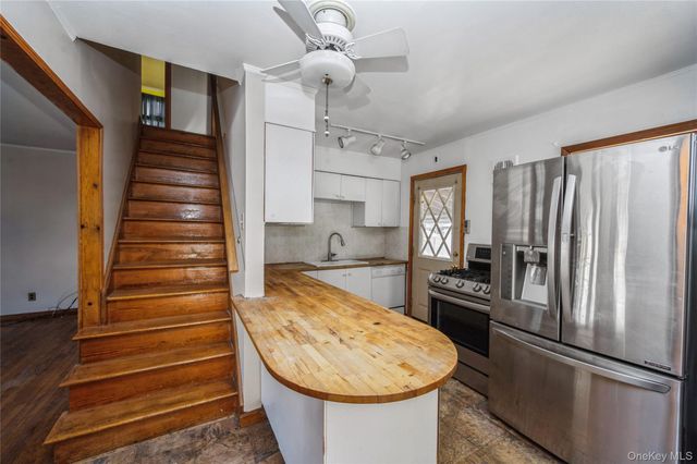 54 31st Street, Copiague, NY 11726