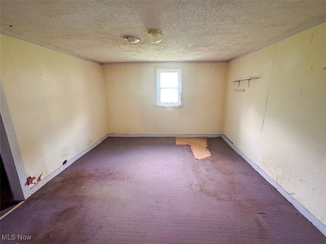 4308 Flat Road SE, Uhrichsville, OH 44683