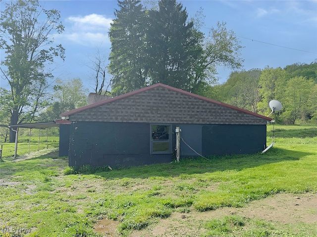 4308 Flat Road SE, Uhrichsville, OH 44683