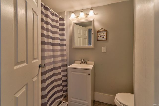 615 N 10th Avenue, Evansville, IN 47712