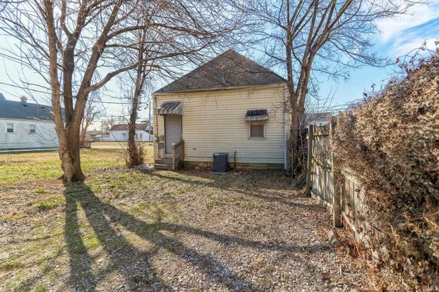 615 N 10th Avenue, Evansville, IN 47712