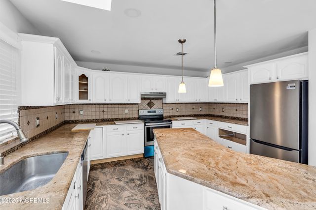 52 16th Street, Toms River, NJ 08753