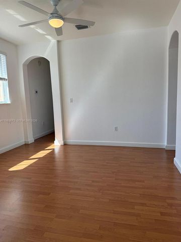 7943 NW 111th Ct, Doral, FL 33178