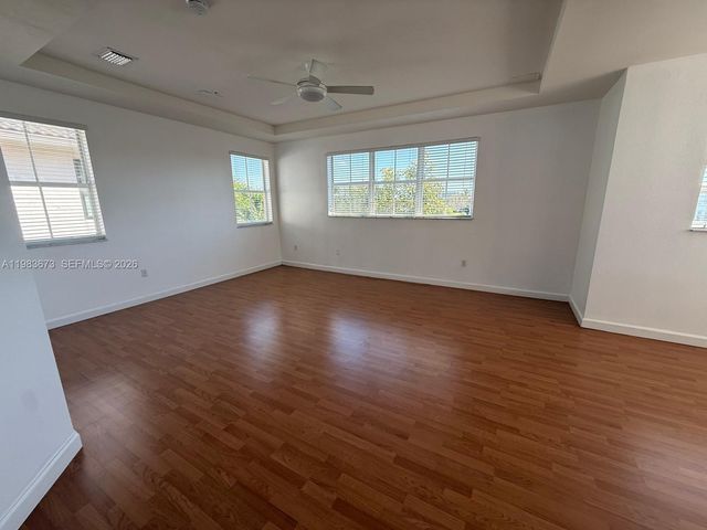 7943 NW 111th Ct, Doral, FL 33178