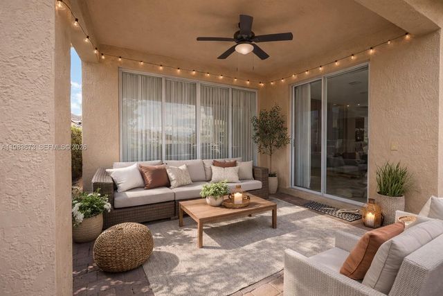 7943 NW 111th Ct, Doral, FL 33178